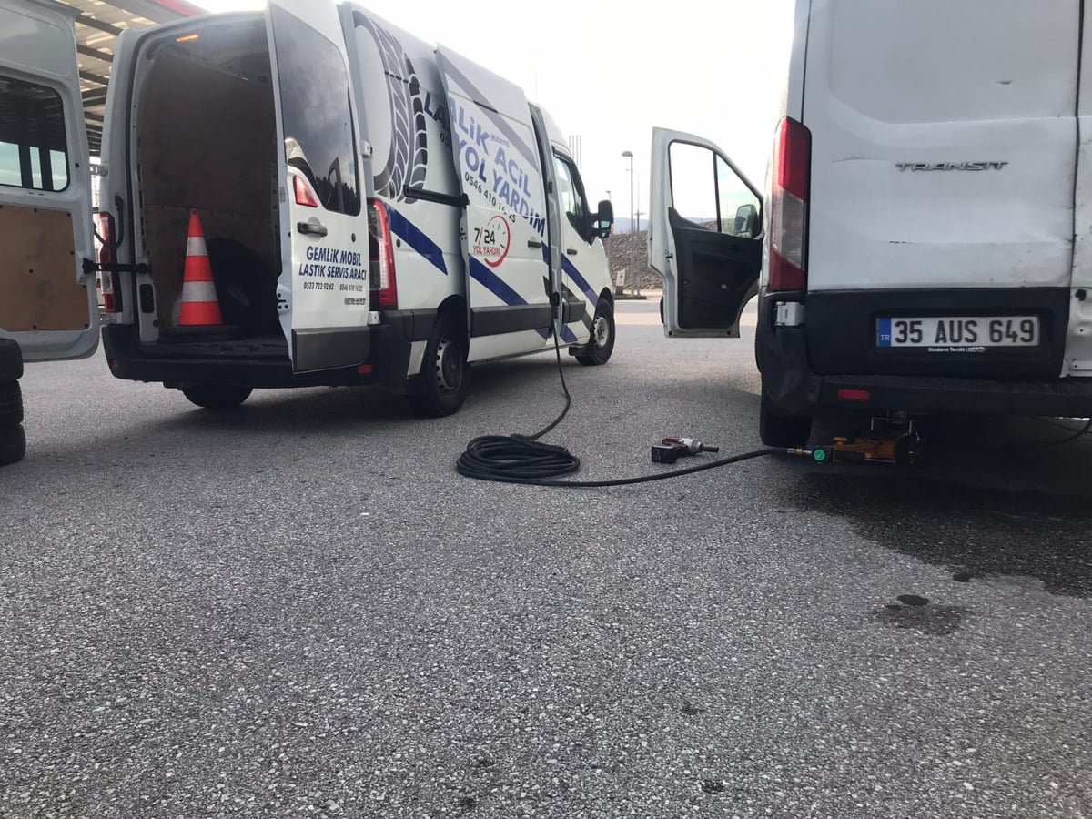 otoban oto lastikçi